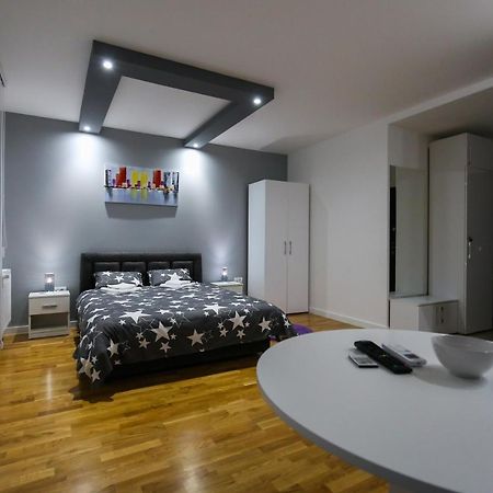 Manirosi 3 Apartman Subotica Exteriör bild