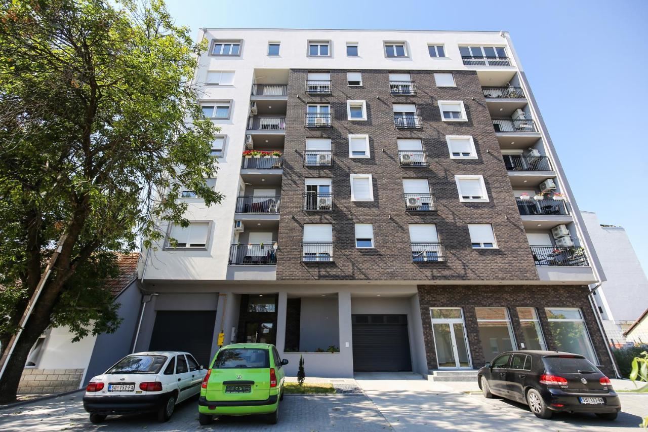 Manirosi 3 Apartman Subotica Exteriör bild