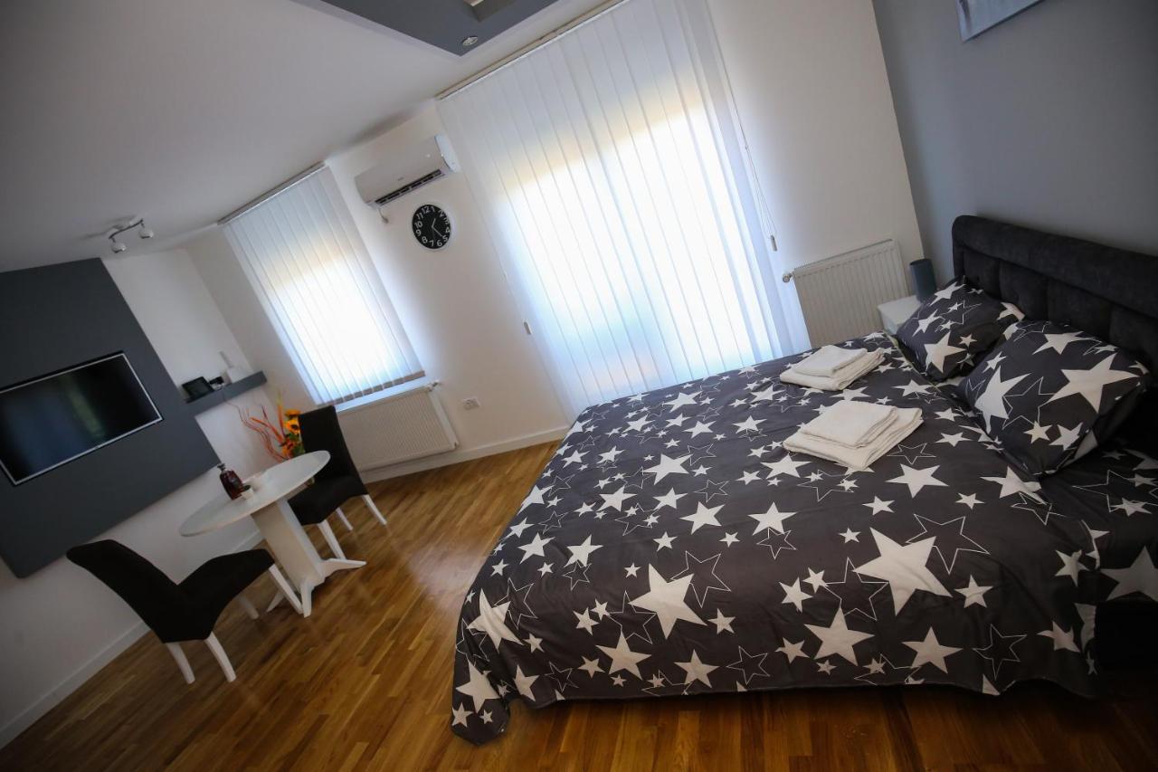 Manirosi 3 Apartman Subotica Exteriör bild